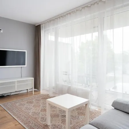 Apartment Lindego Park Comfy By Bookinghost *