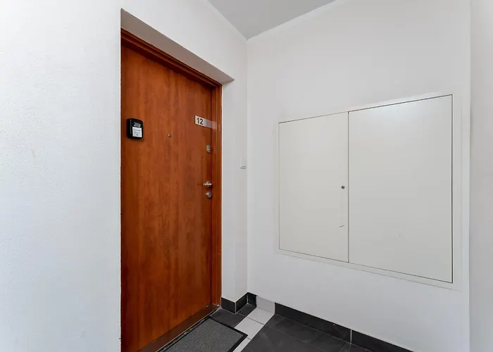 Lindego Park Comfy By Bookinghost Διαμέρισμα